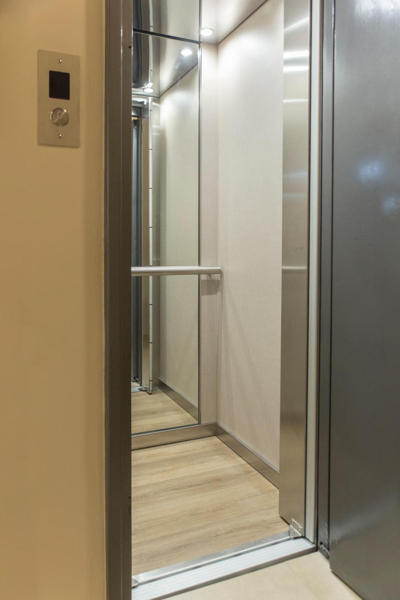Living Stone Condo Hotel Athen Exterior foto